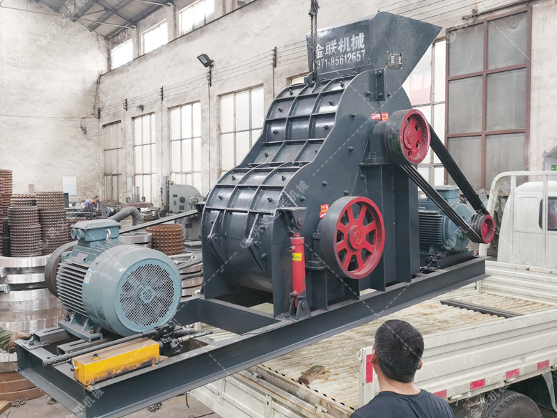 SCF800*800雙級粉碎機(jī)兩臺發(fā)往廣西南寧破碎鐵礦